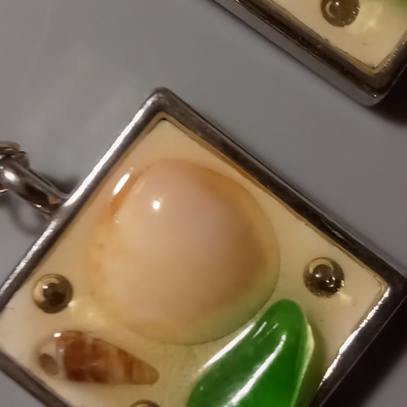 Sea glass & shells at the beach. Hand crafted silver. - Picture 3 of 4